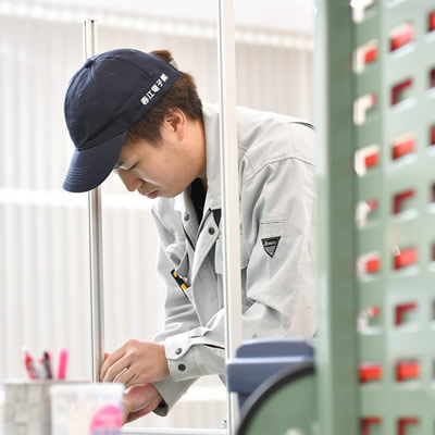 片岡 達昌 先輩メッセージ｜春江電子 株式会社